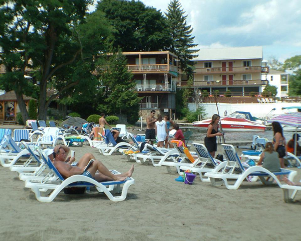 Marine Village Resort Lake George Exterior foto