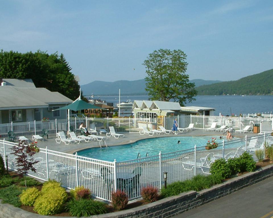 Marine Village Resort Lake George Exterior foto